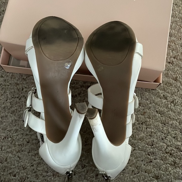 BCBG High Heels - Picture 7 of 7